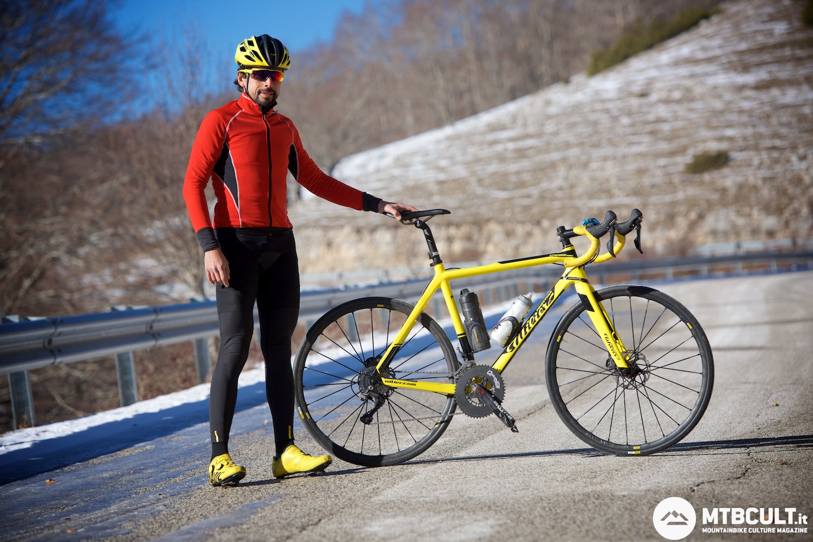 Abbigliamento invernale per ciclismo: cosa serve per un