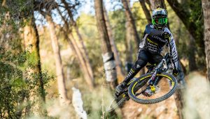 Dainese e Canyon Factory Racing insieme per le prossime due stagioni