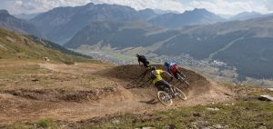 Estate in Mtb sui nuovi sentieri flow di Carosello 3000 a Livigno