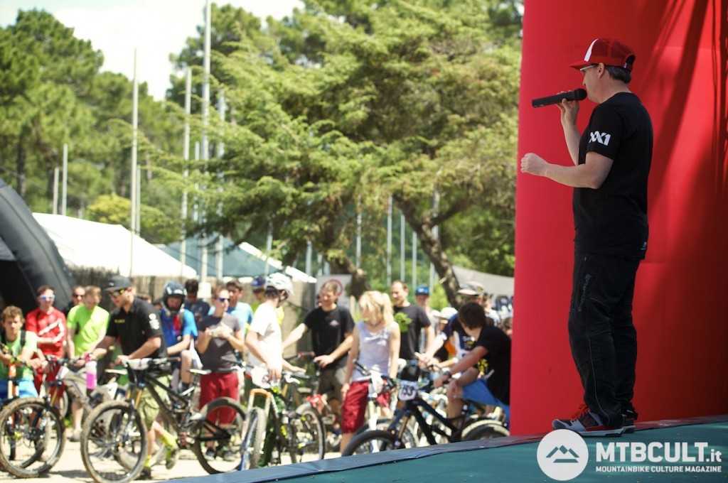 Enrico Guala è il frontman del Superenduro e questo palco domani si riempirà di fenomeni.