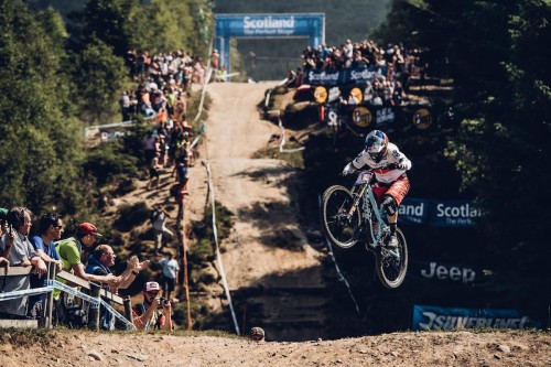 Rachel Atherton performs at the UCI DH World Tour in Fort William on June 5th, 2016 // Bartek Wolinski/Red Bull Content Pool // P-20160605-02448 // Usage for editorial use only // Please go to www.redbullcontentpool.com for further information. //