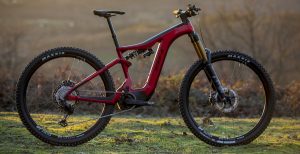 Nuova Bh AtomX Carbon: più rigida, più leggera, più integrata