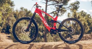 GasGas MXC: nuova all-mountain in carbonio, con motore Sram