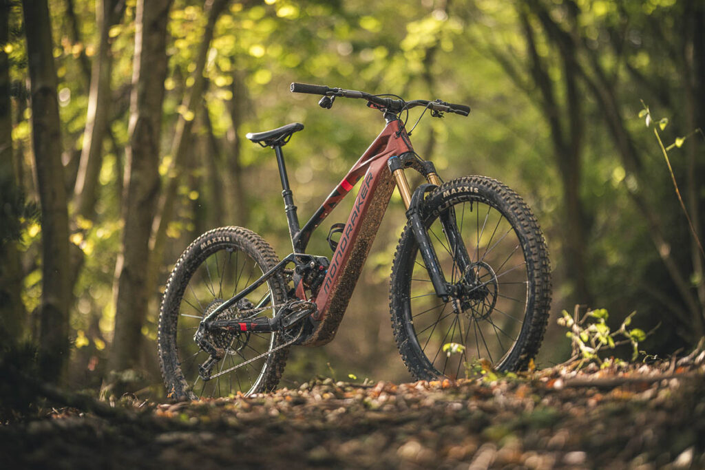 Mondraker Crafty Carbon 2025